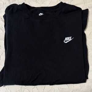 Men’s Nike Black Long Sleeve Tee